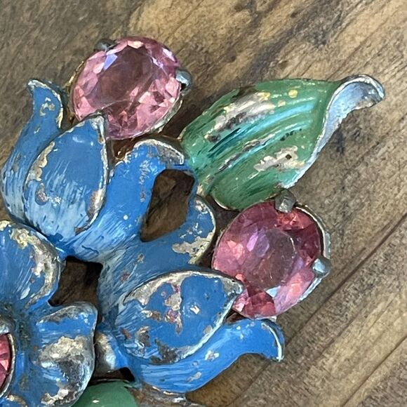 Vintage 1940's Pot Metal Rhinestone Enamel Floral Bouquet Brooch "MADE IN USA" - Picture 5 of 10